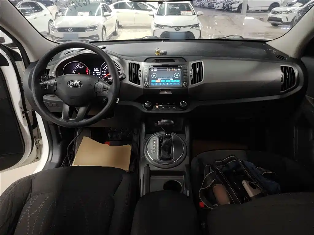 Kia Sportage 2015 2.0L Automatic 2WD GL фото 6