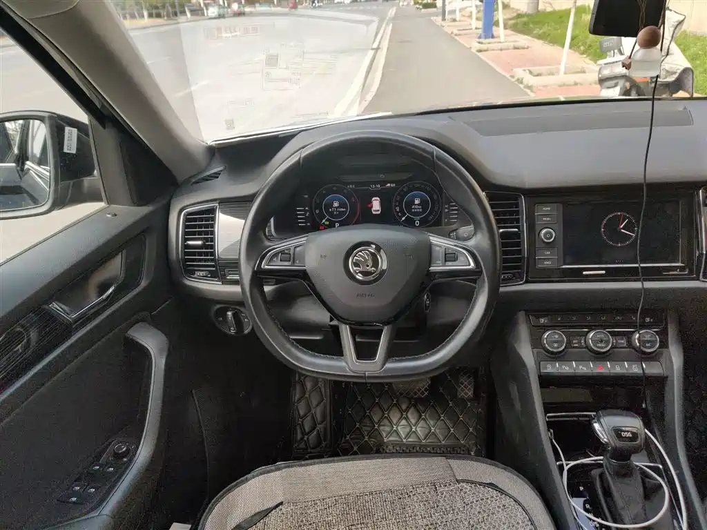 Škoda Kodiaq 2020 TSI330 5-Seater 2WD Luxury Premium Edition фото 3