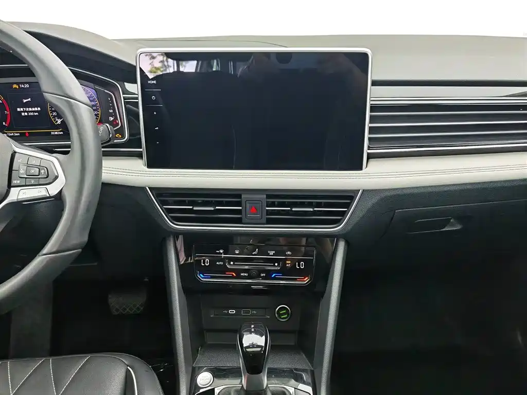 Volkswagen Tiguan L 2024 300TSI Auto 2WD Smart Edition фото 12