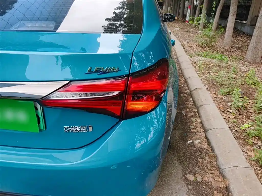 Toyota Levin Twin Engine E+ 2019 1.8PH V E-CVT Luxury Edition фото 8