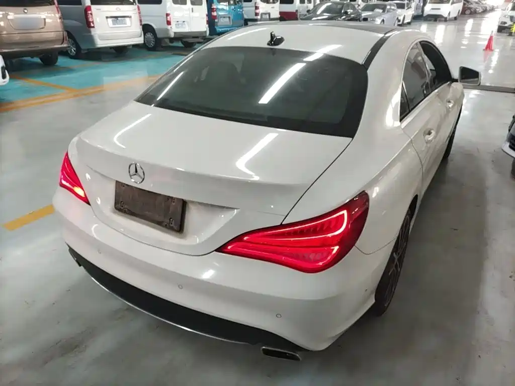 Mercedes-Benz CLA (Import) 2016 CLA 200 Fashion фото 7