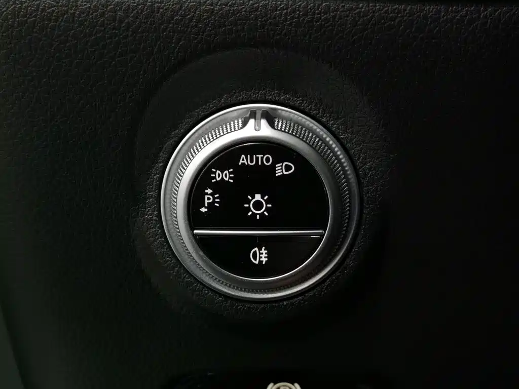 Mercedes-Benz C-Class 2023 C 200 L Sport фото 21