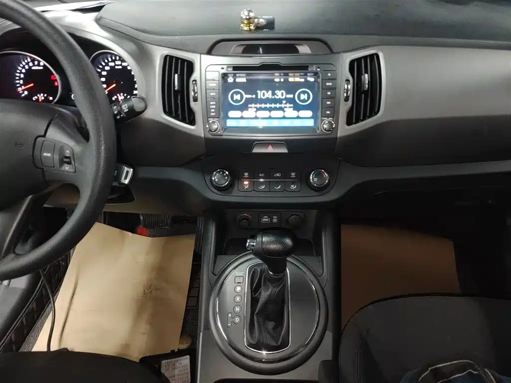 Kia Sportage 2015 2.0L Automatic 2WD GL фото 9