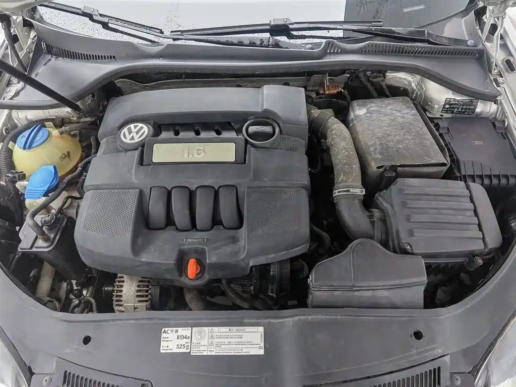 Volkswagen Sagitar 2011 1.6L Manual Comfort фото 6