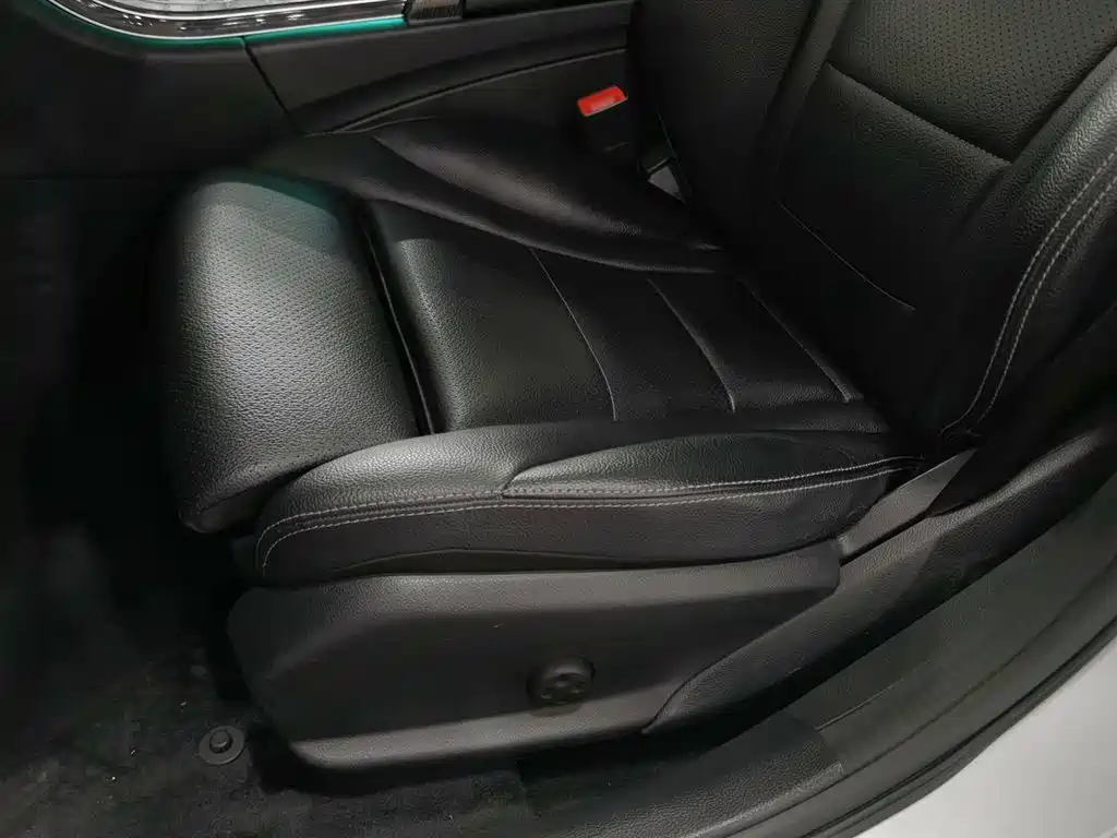 Mercedes-Benz C-Class 2016 C 200 L Sport фото 20