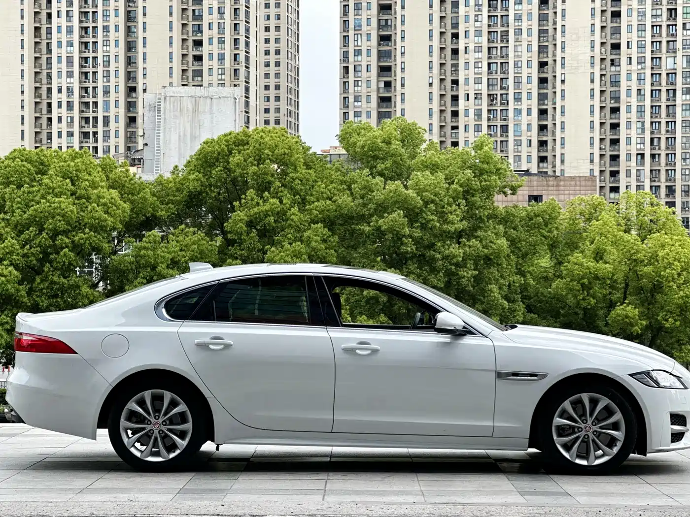 Jaguar XF 2016 XF 3.0 SC 2WD Elegance Edition фото 7