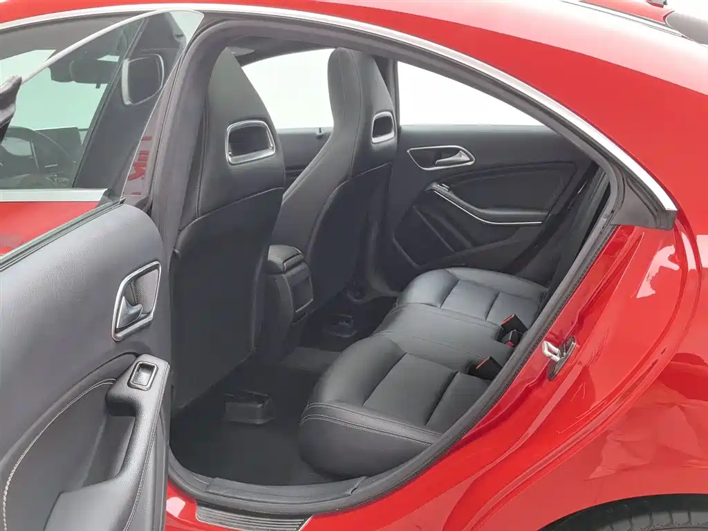 Mercedes-Benz CLA (Import) 2017 CLA 200 Fashion фото 15