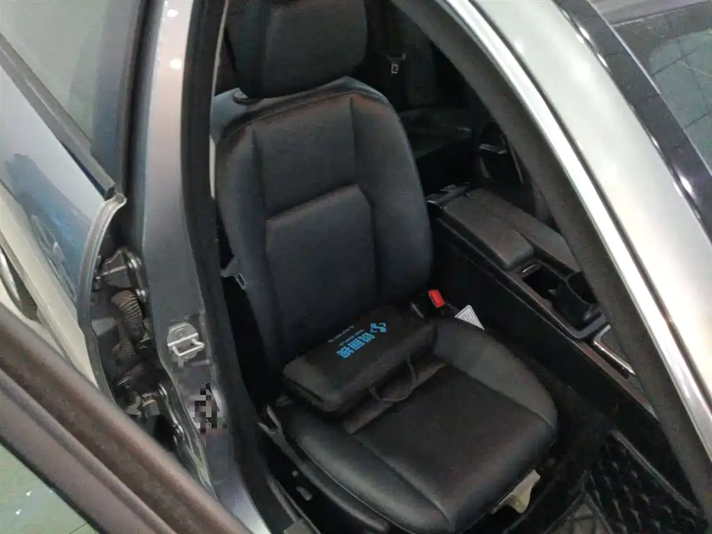 Mercedes-Benz C-Class 2013 C 180 Classic Grand Edition фото 18