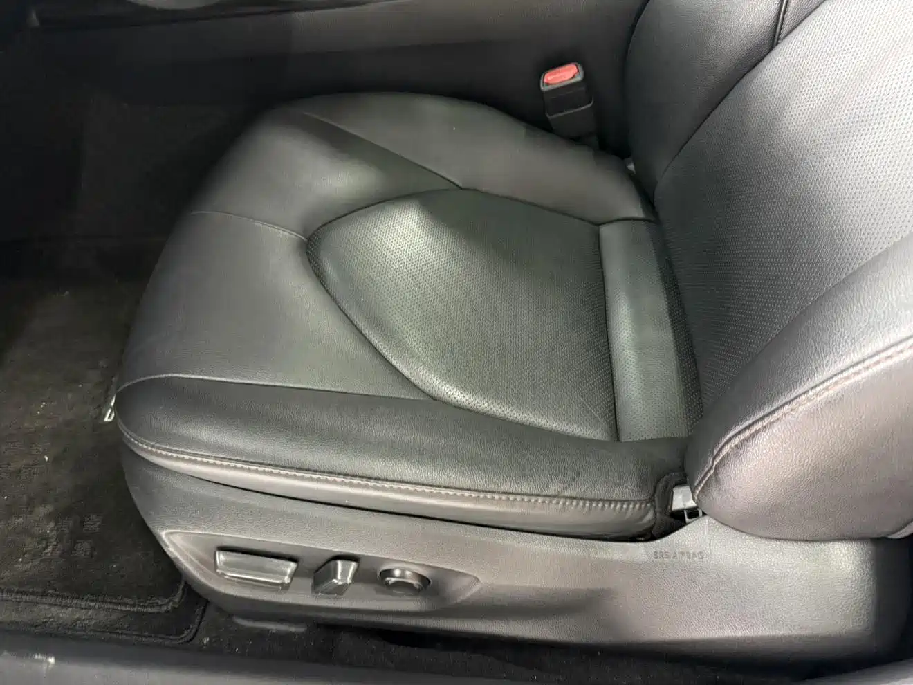 Toyota Camry 2021 2.0G Luxury Edition фото 10
