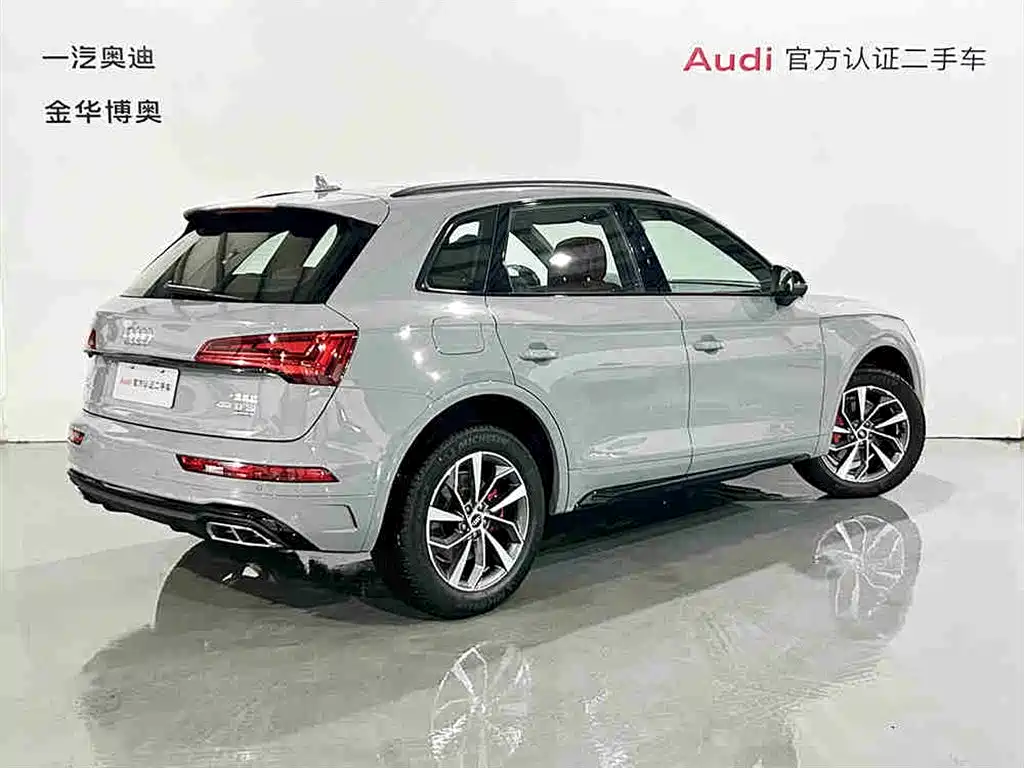 Audi Q5L 2024 Model 40 TFSI Luxury Dynamic фото 4