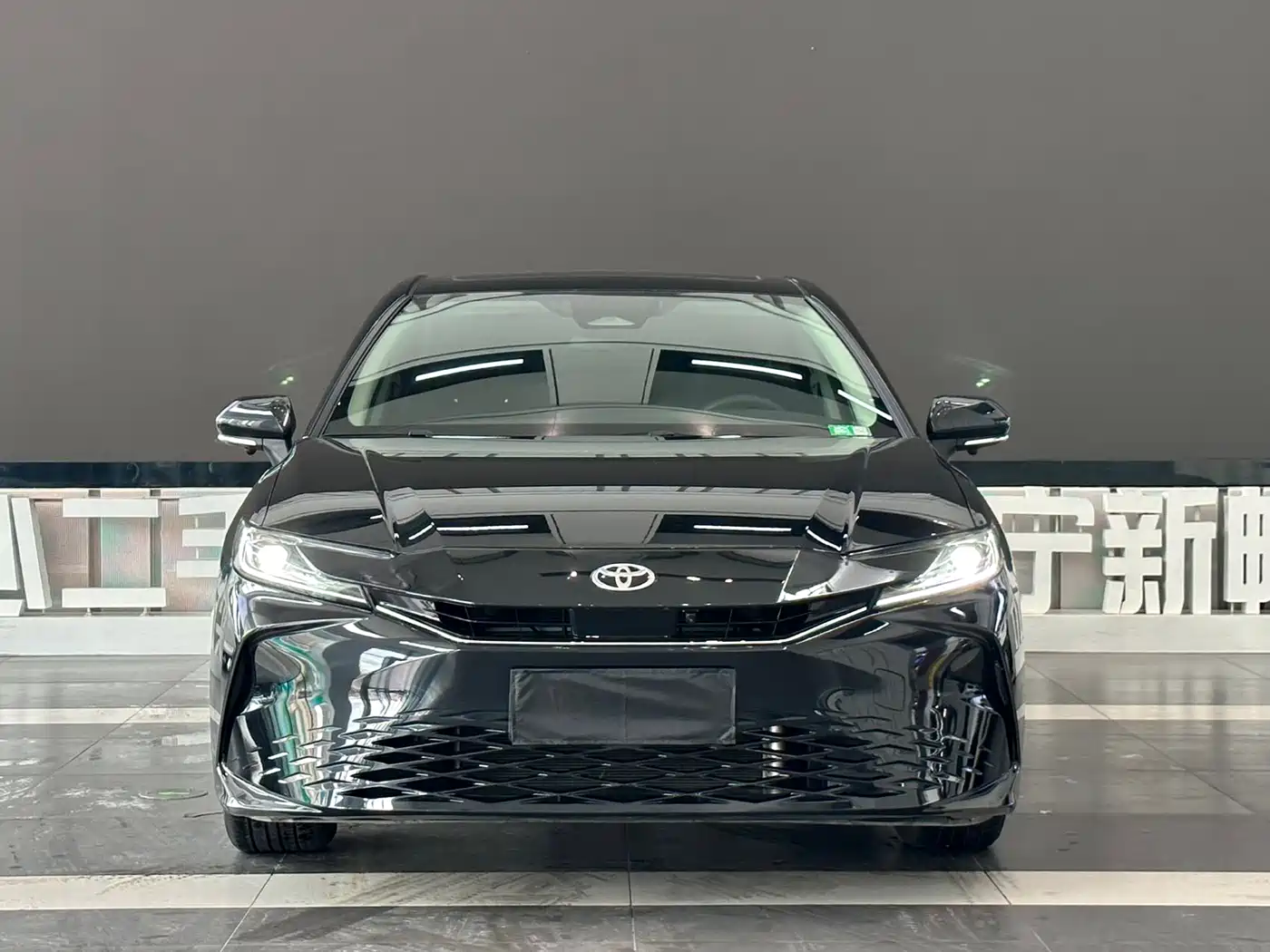 Toyota Camry 2024 2.0E Elite Edition фото 2