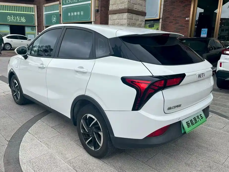 Photo 9 - Nezha Auto Nezha V