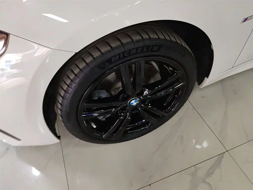 BMW 1 Series 2022 125i M Sport Shadow Edition фото 23