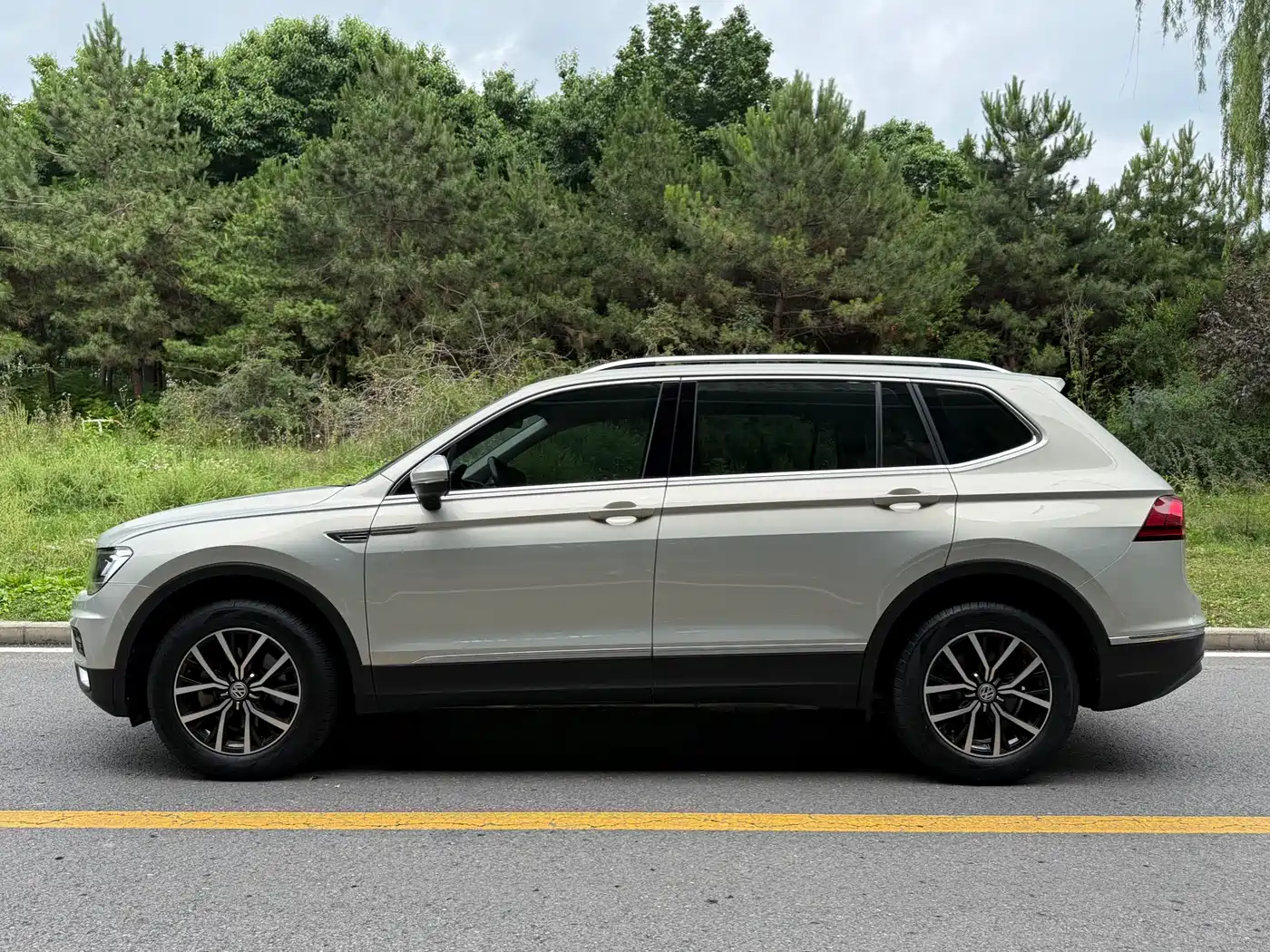 Volkswagen Tiguan L 2017 330TSI Automatic 2WD Luxury Edition фото 4