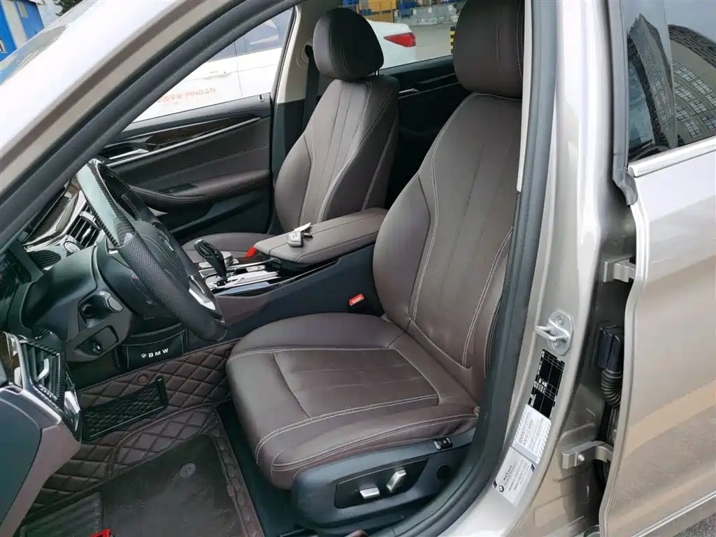 BMW 5 Series 2019 525Li Luxury Package фото 11