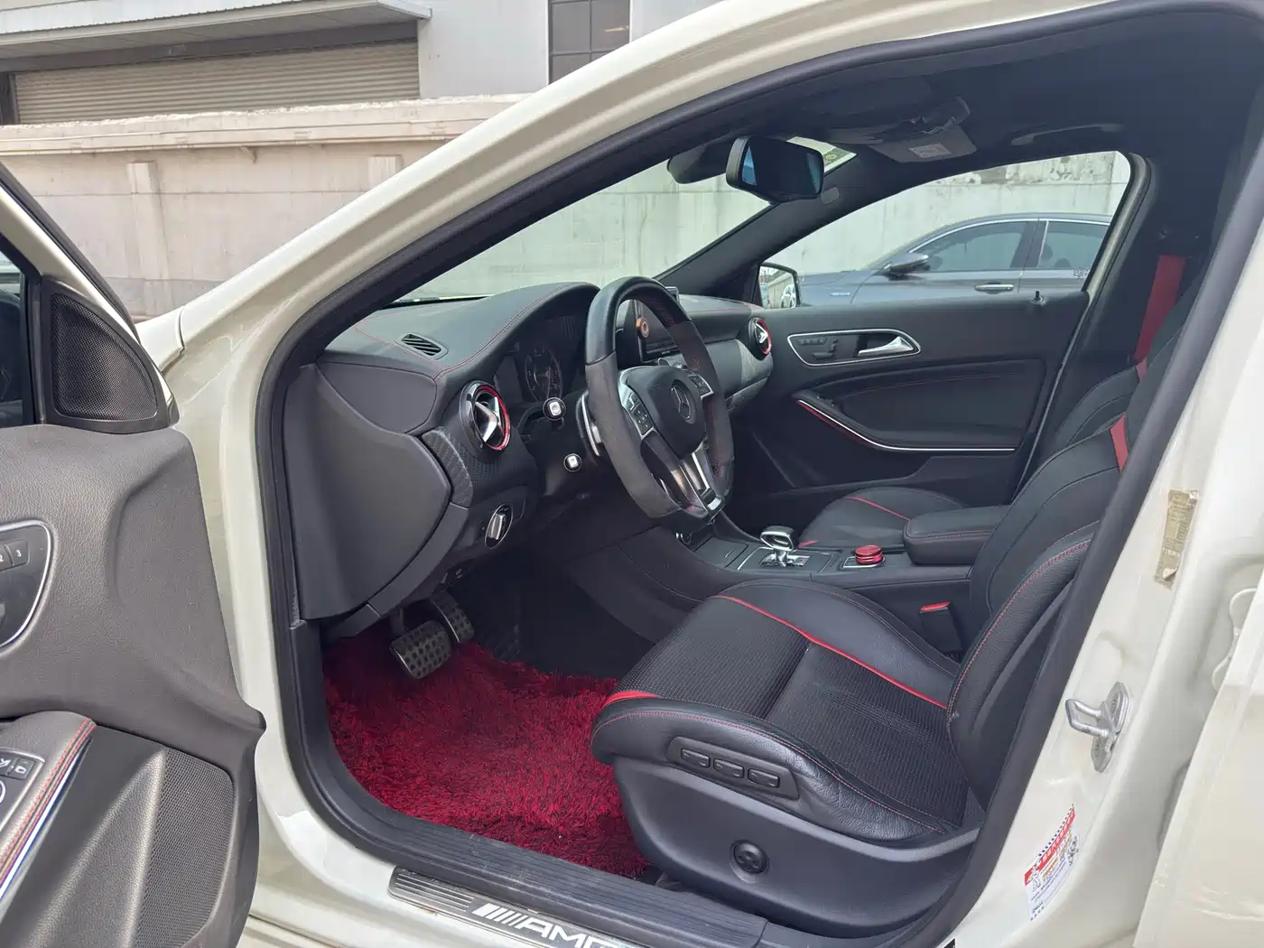Mercedes-Benz A-Class AMG (Import) 2014 AMG A 45 4MATIC фото 7