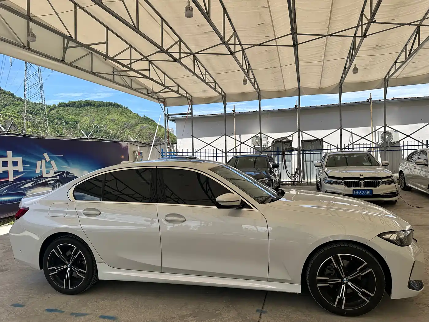 BMW 3 Series 2024 325i M Sport Package фото 4