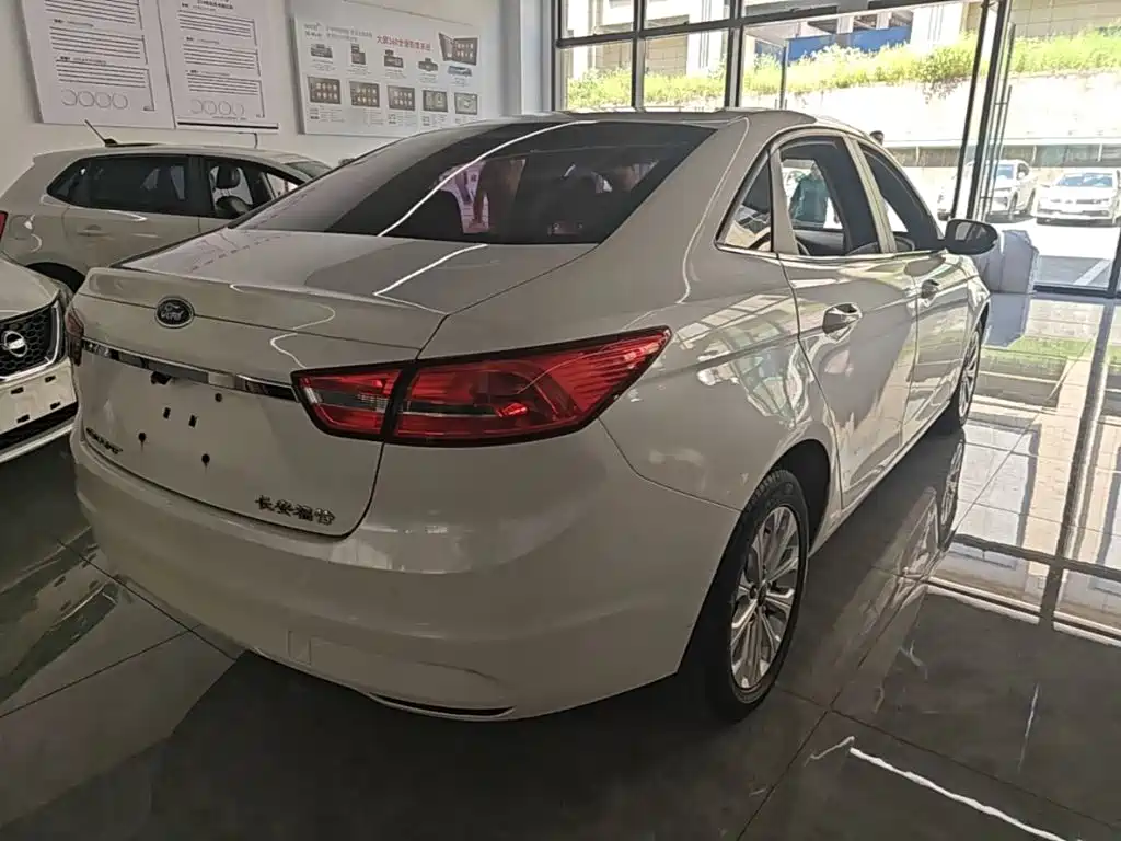 Ford Escort 2015 2015 1.5L Automatic Fashion