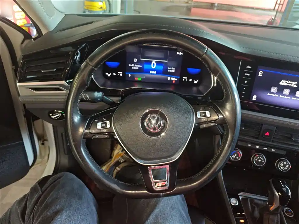 Volkswagen Sagitar 2021 280TSI DSG Surpassing Edition фото 11