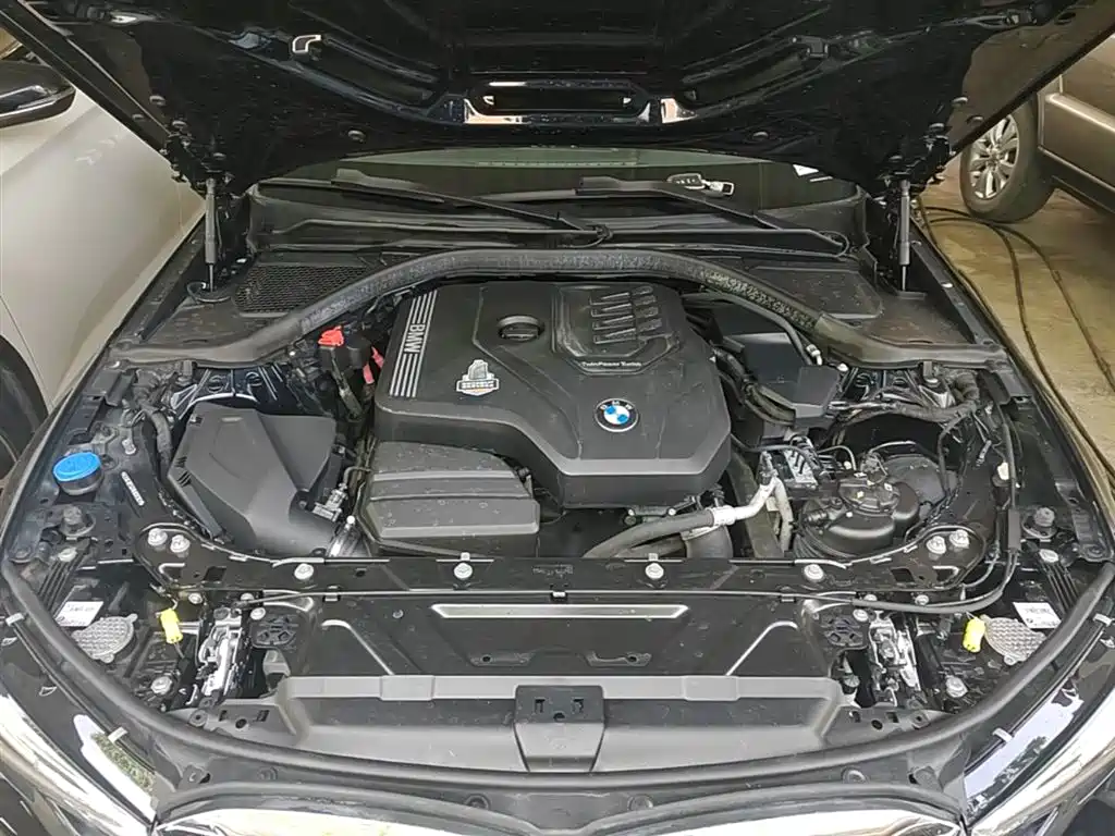 BMW 3-SERIES