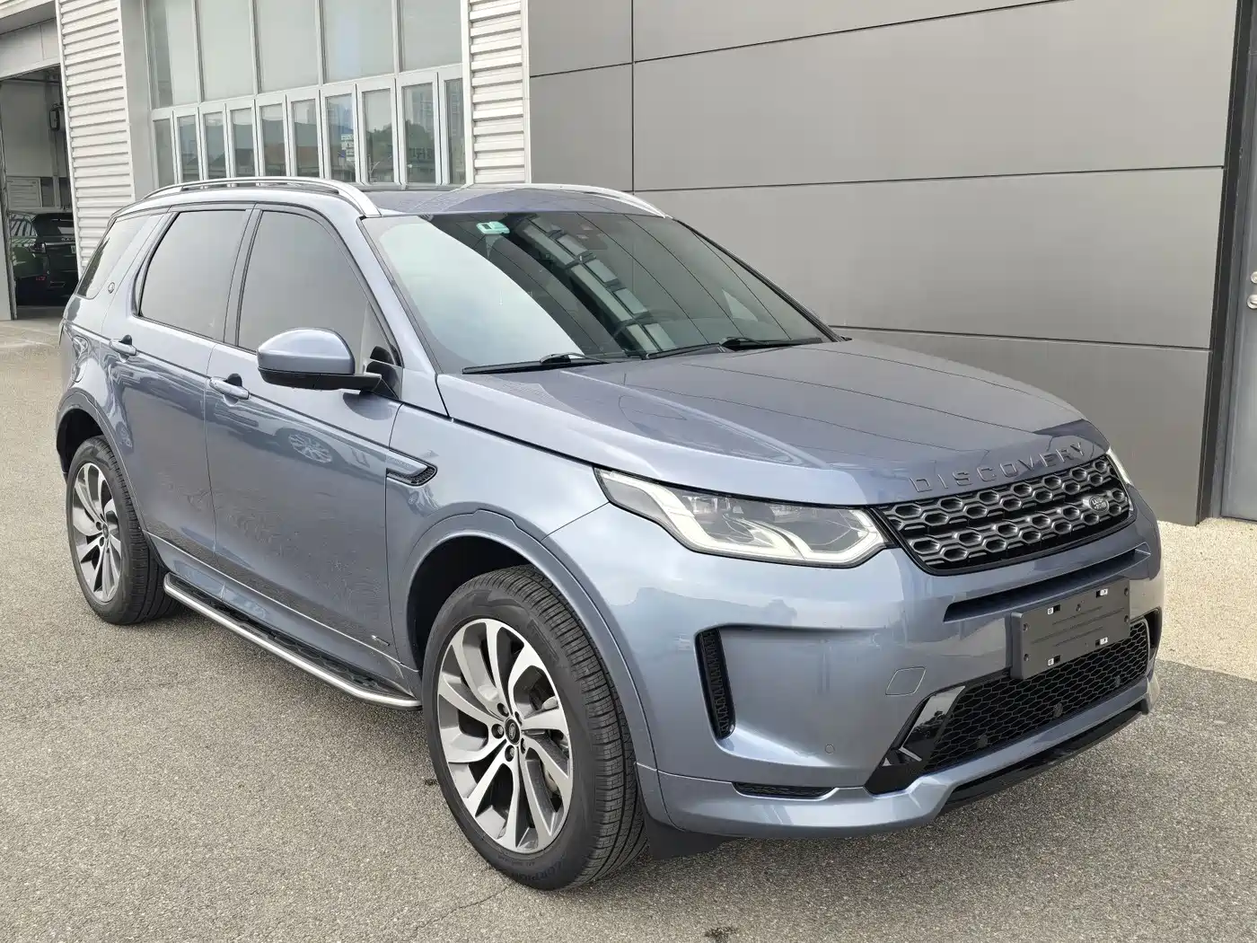 Land Rover Discovery Sport 2021 249PS R-Dynamic S Performance Edition фото 2