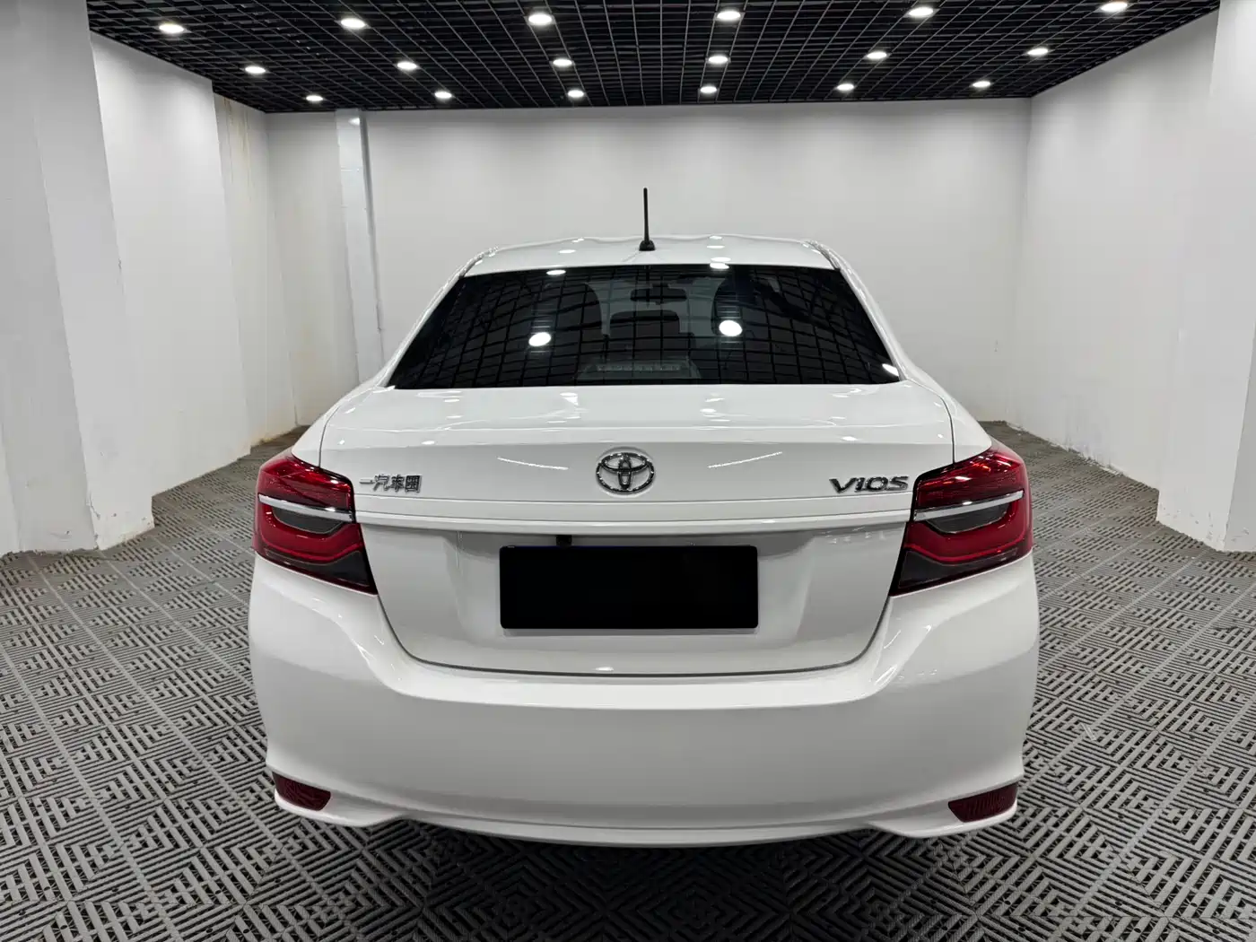 Toyota Vios 2022 1.5L 20th Anniversary Edition фото 8