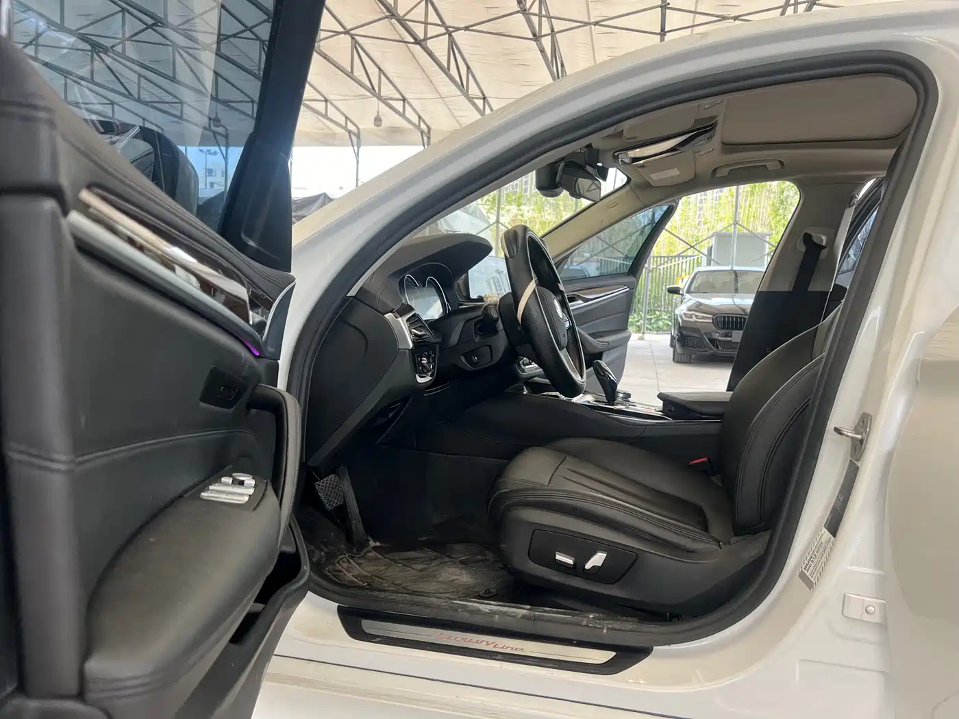BMW 5 Series 2018 525Li Luxury Package фото 21