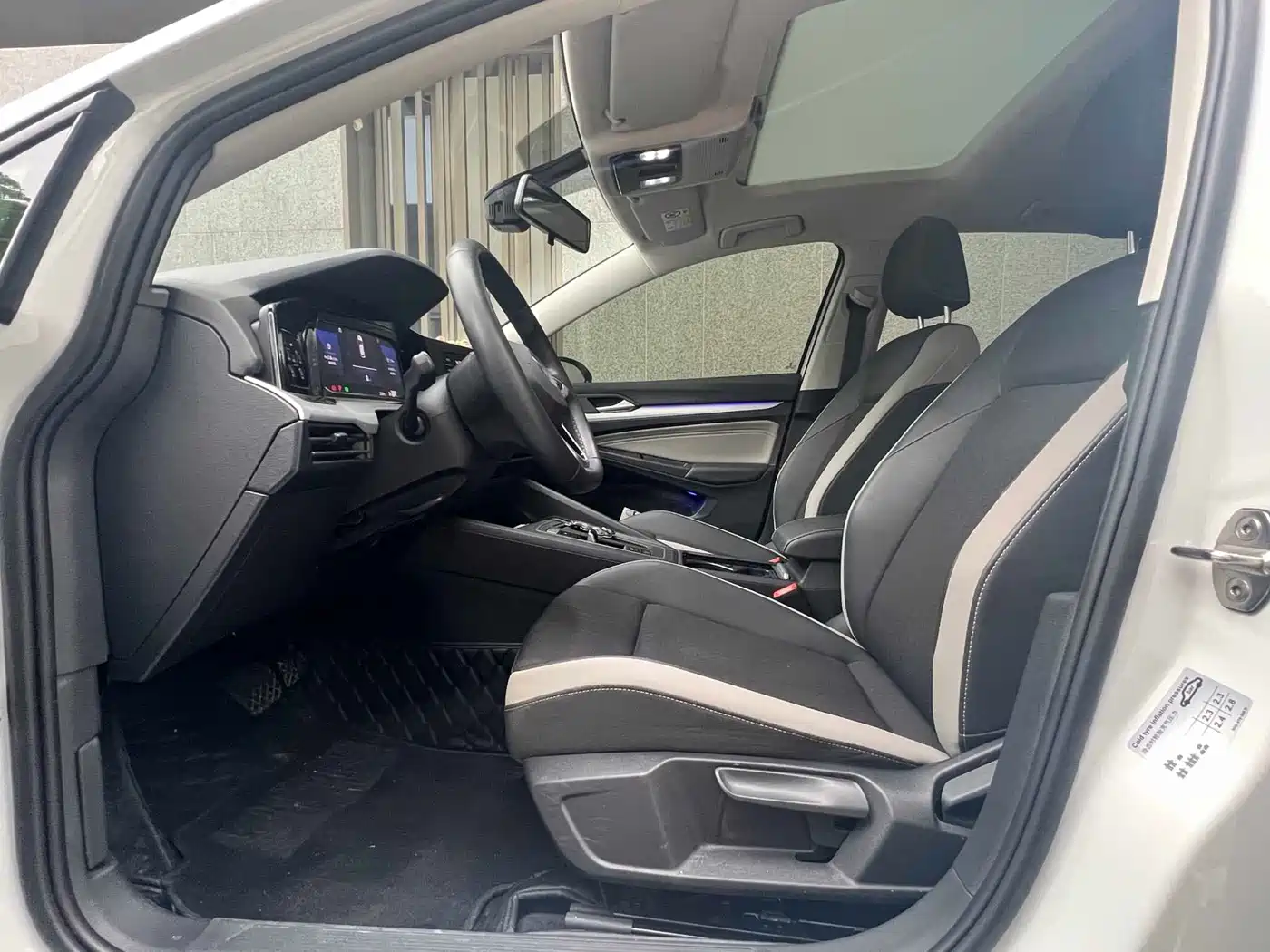 Volkswagen Golf 2023 280TSI DSG Pro фото 14