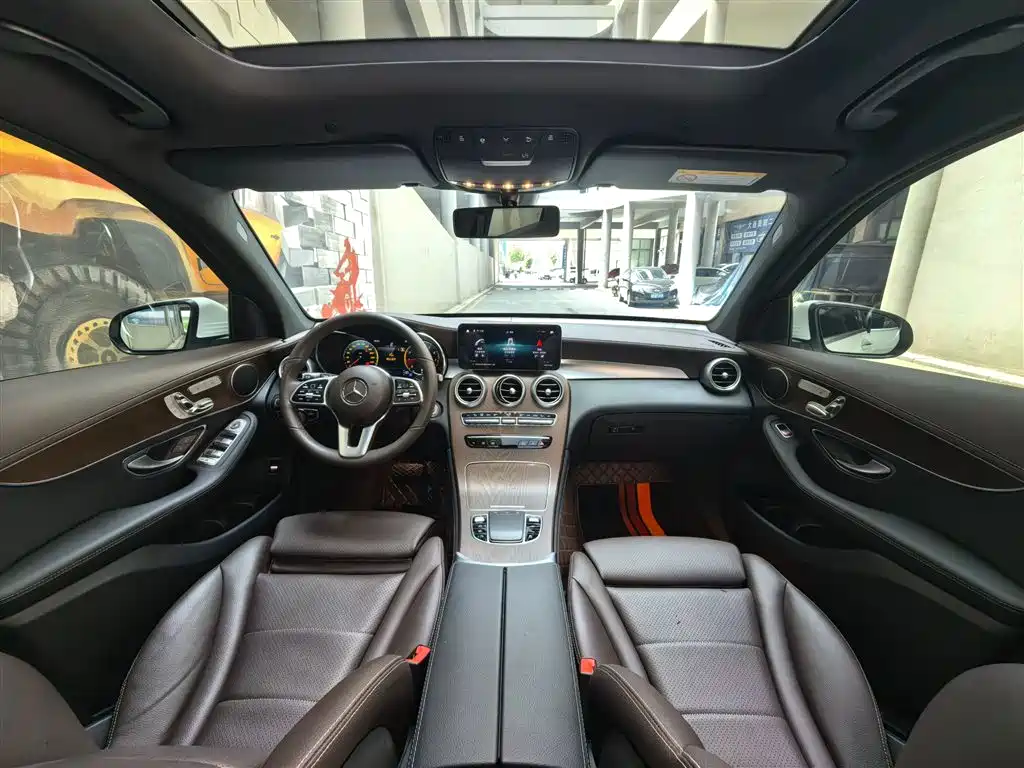 Mercedes-Benz GLC 2022 Facelift II GLC 260 L 4MATIC Luxury фото 20