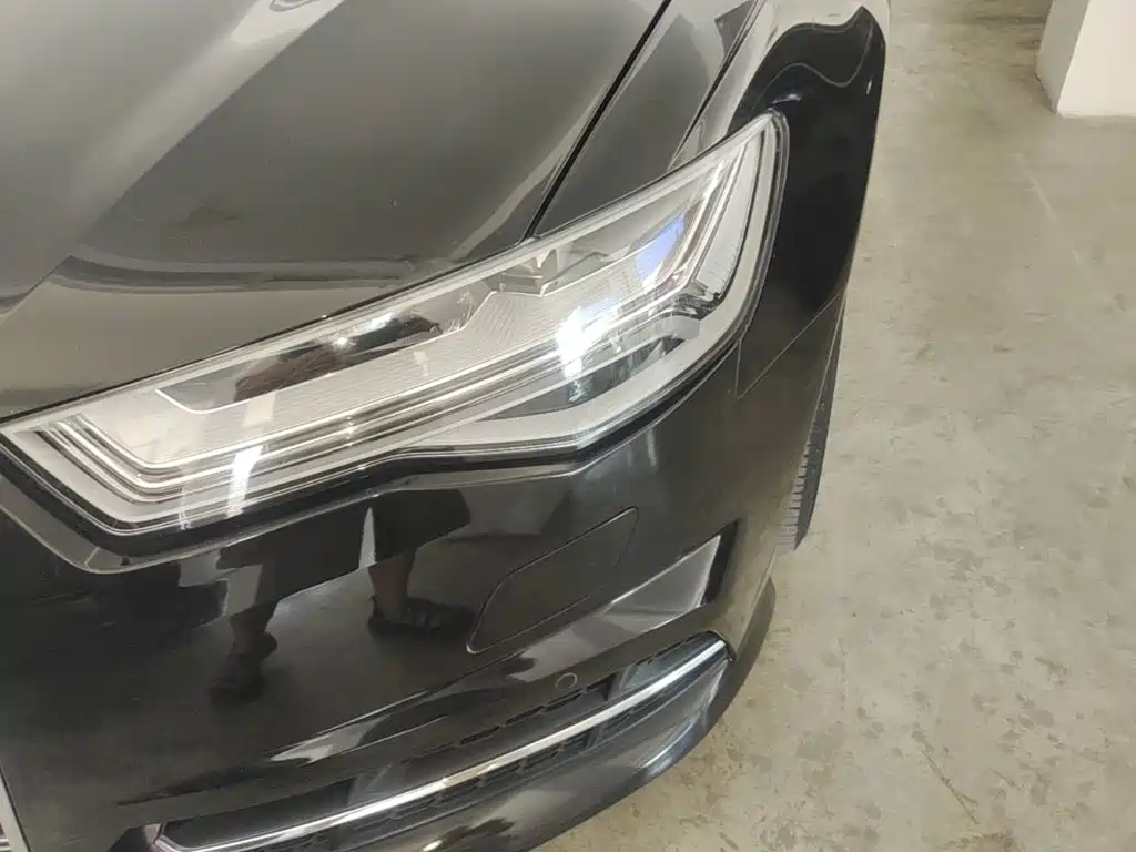 Фото 24 - Audi A6L