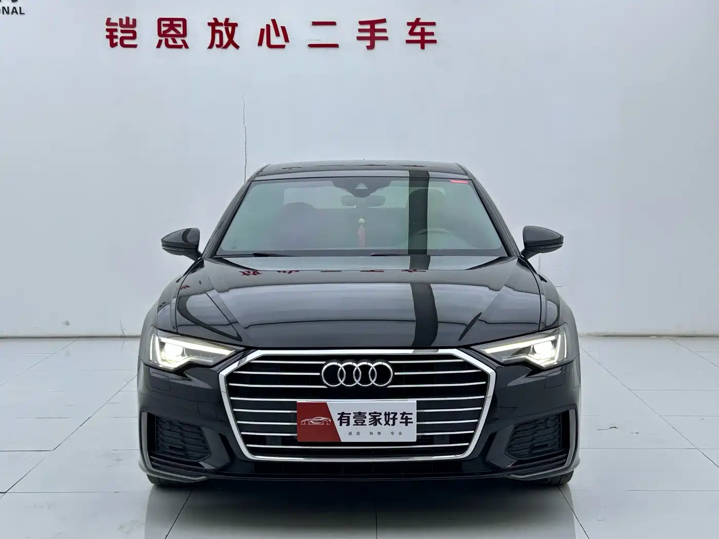 Audi A6L 2021 40 TFSI Luxury Sport фото 2