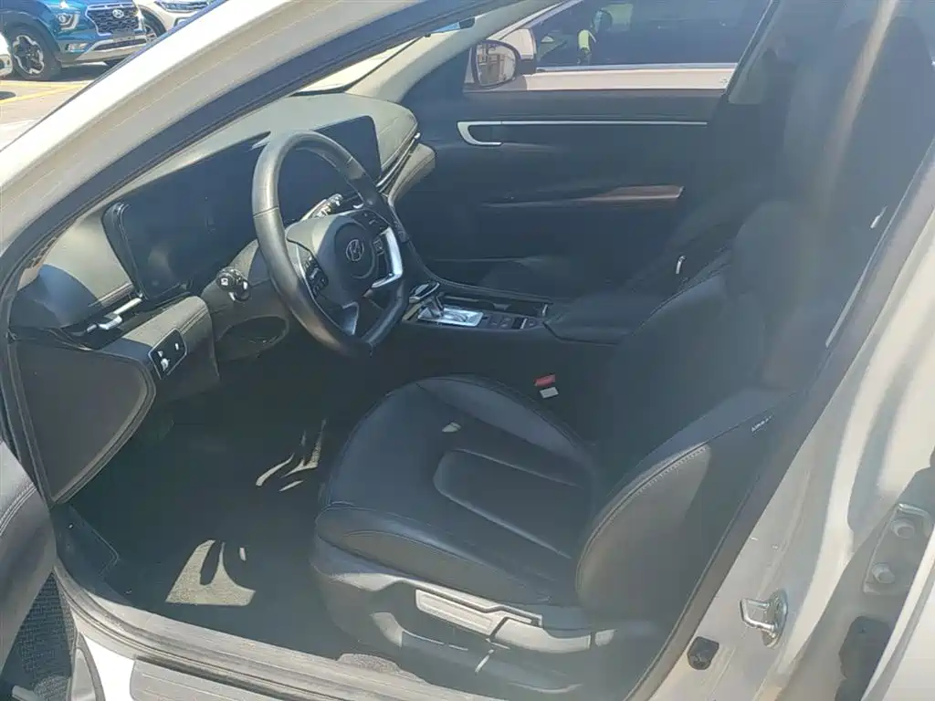 Photo 15 - Hyundai Mistra