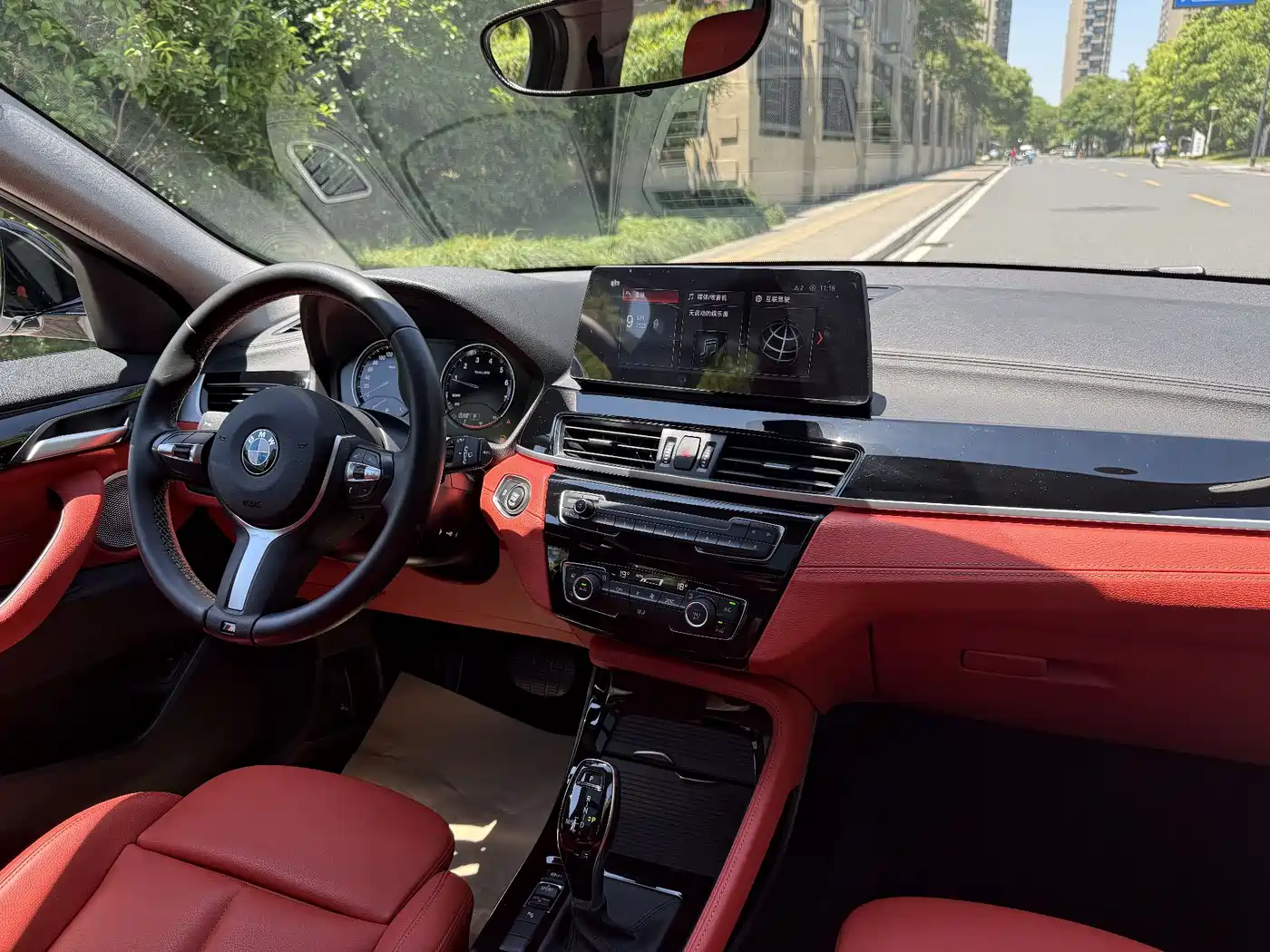 BMW X2 2023 sDrive25i M Sport Shadow Edition фото 12