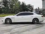 Photo 8 - Maserati Quattroporte