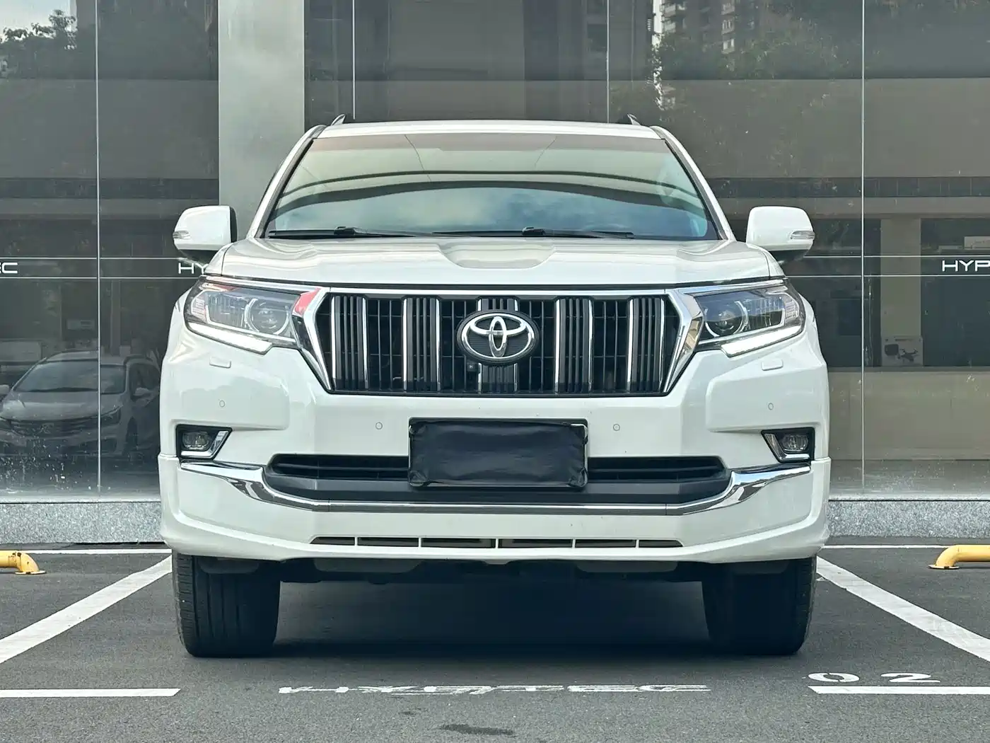 Photo 3 - Toyota Prado