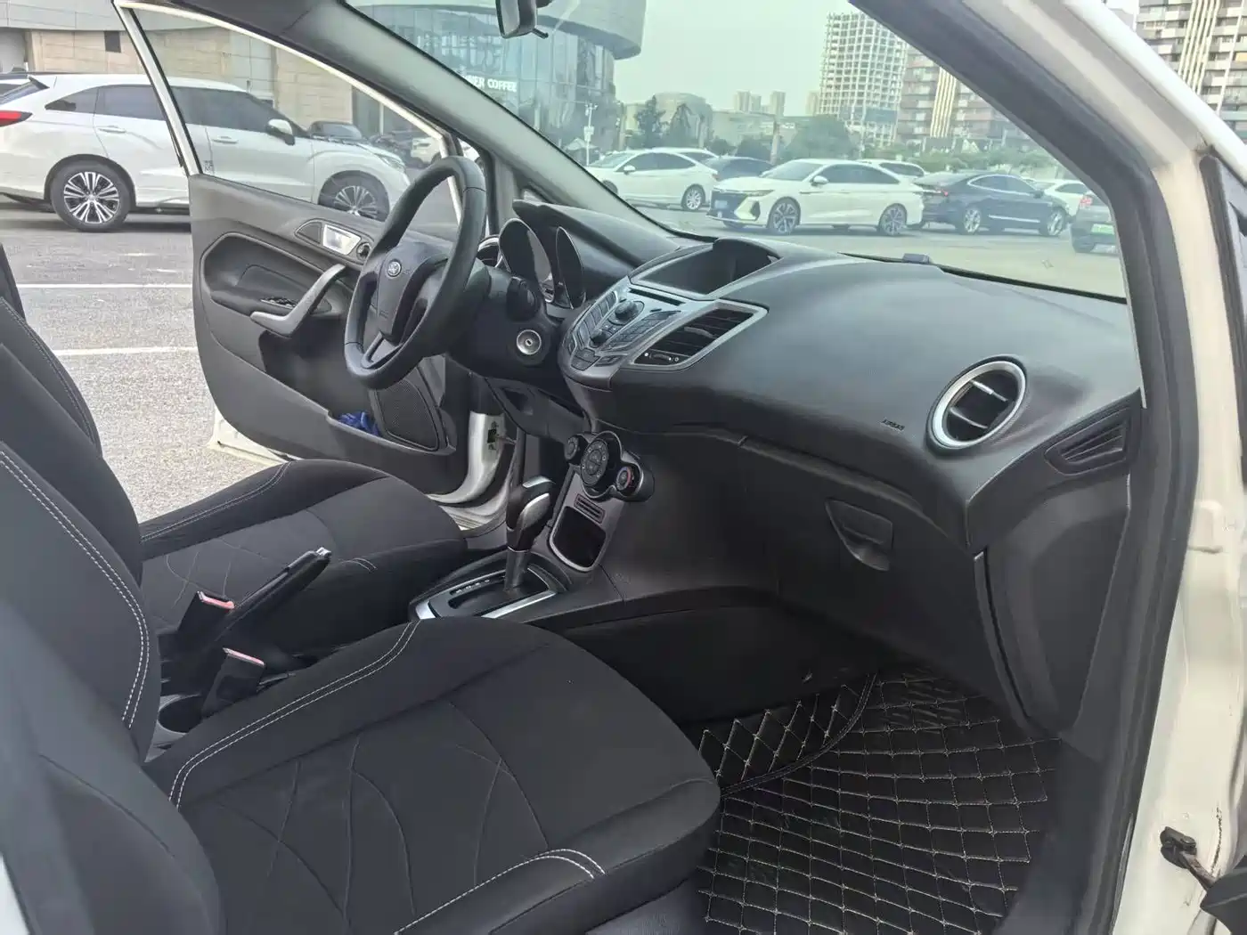 Ford Fiesta 2015 2013 Sedan 1.5L Automatic Elegance Model