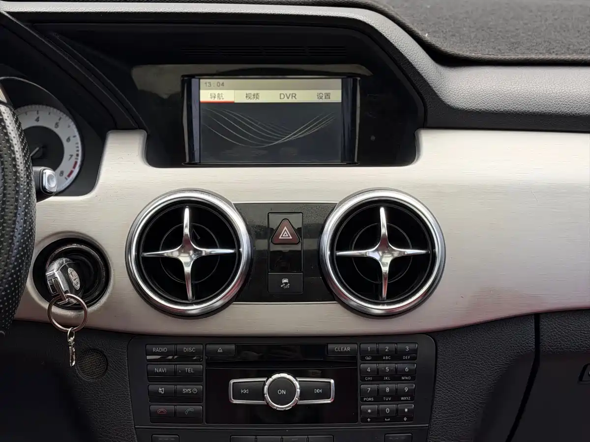 Mercedes-Benz GLK-Class 2013 GLK 300 4MATIC Dynamic Sunroof фото 11