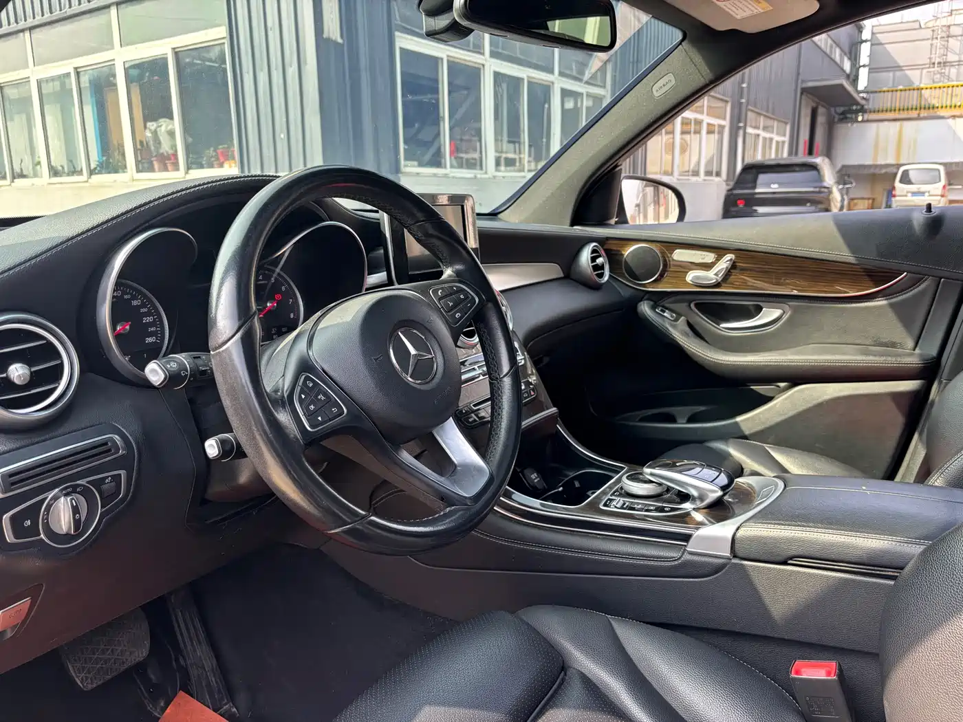 Mercedes-Benz GLC 2019 GLC 260 4MATIC Dynamic фото 5