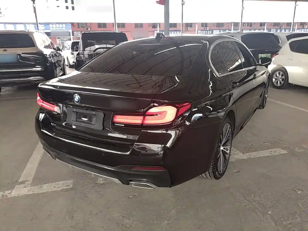 Photo 7 - BMW 5 Series
