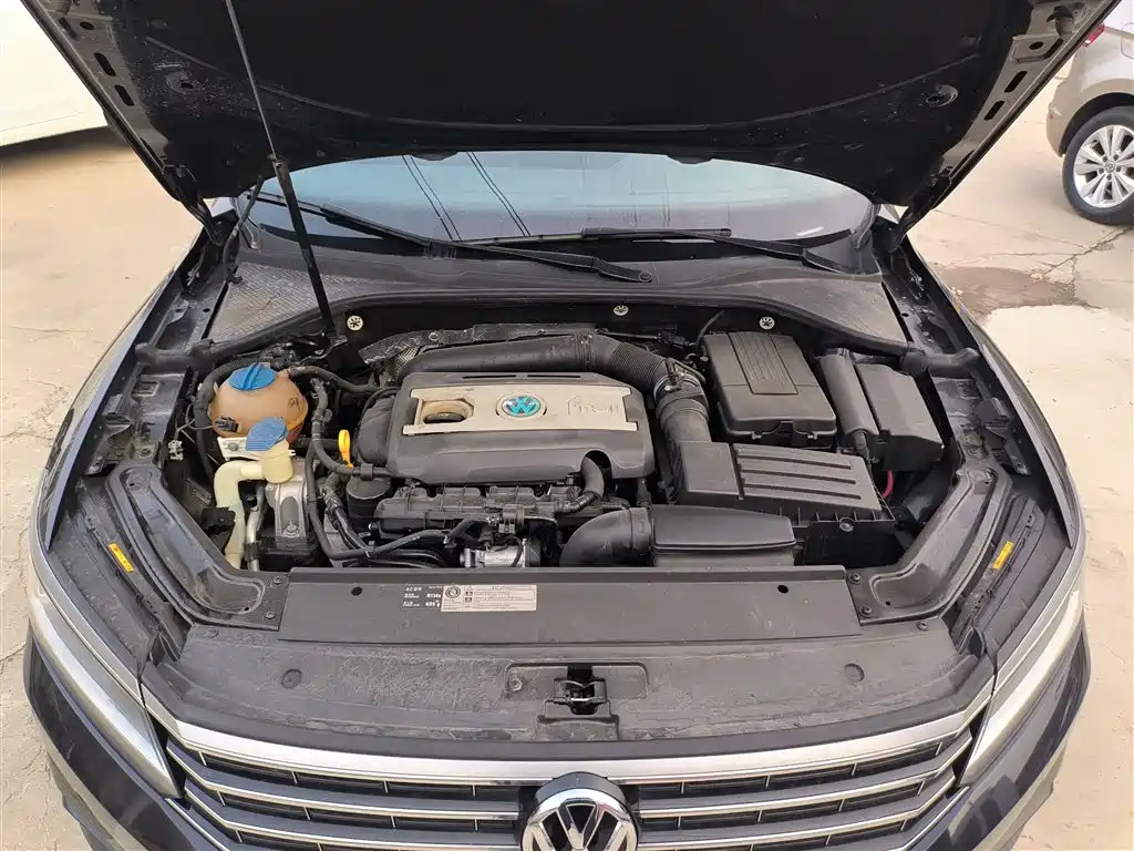 Volkswagen Passat 2017 330TSI DSG Prestige фото 20