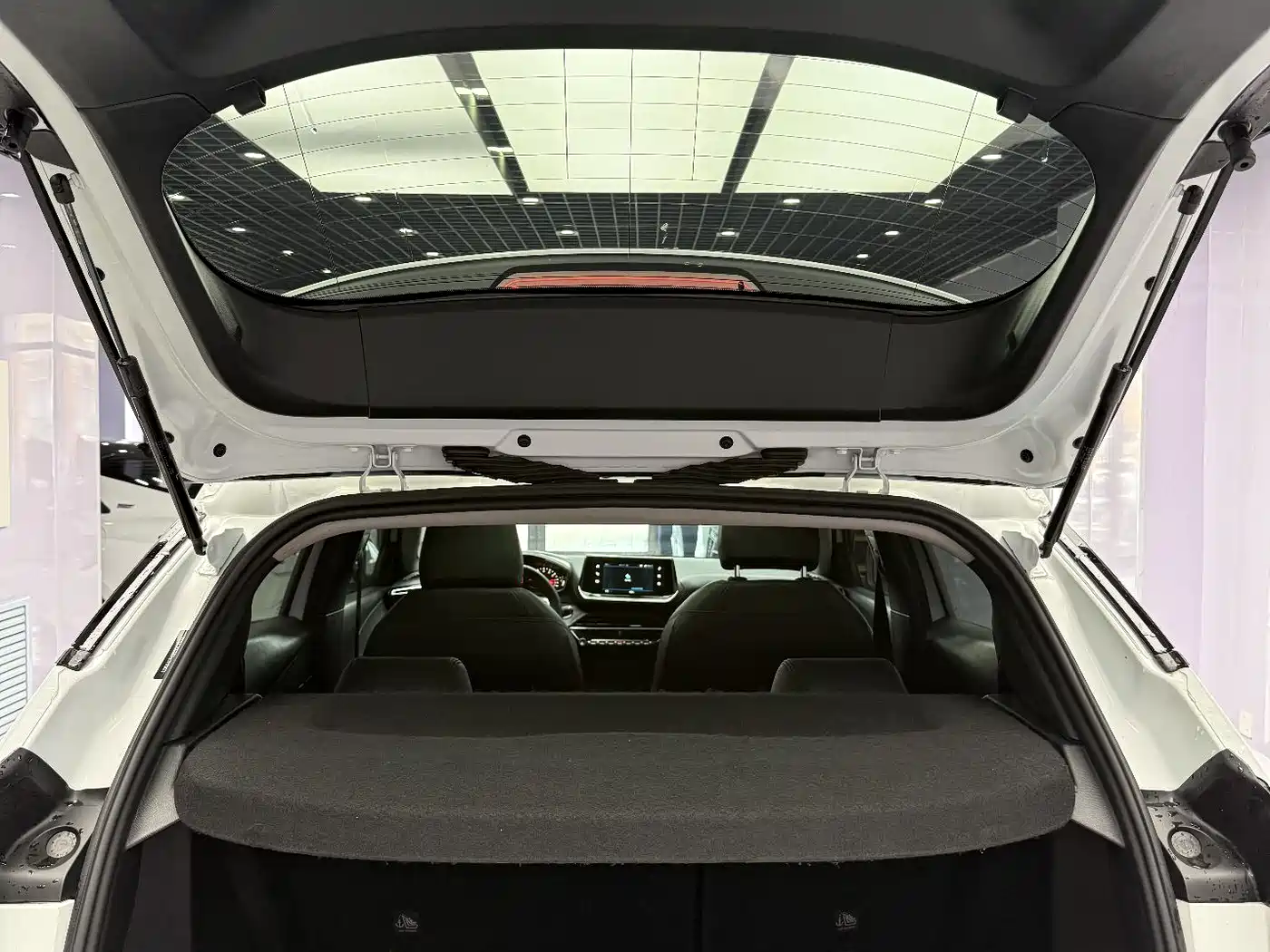 Peugeot 2008 2022 230THP THE ONE фото 18