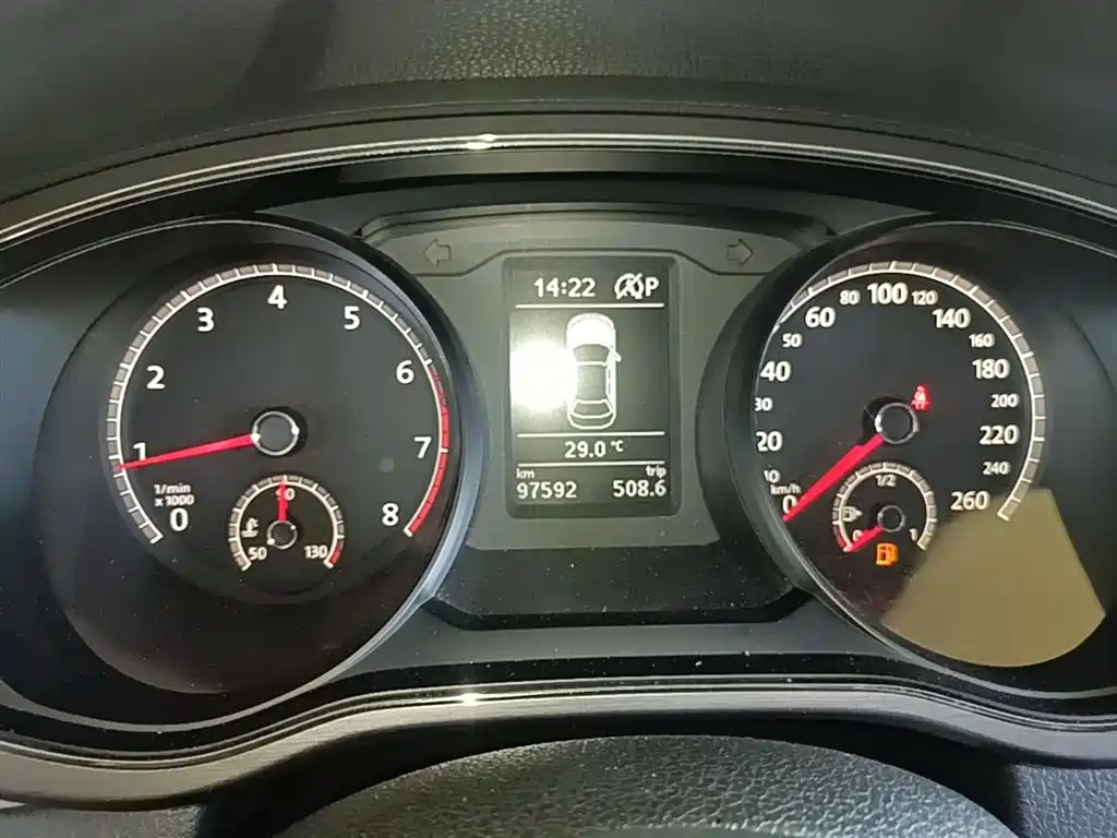 Volkswagen Passat 2017 330TSI DSG Prestige фото 12