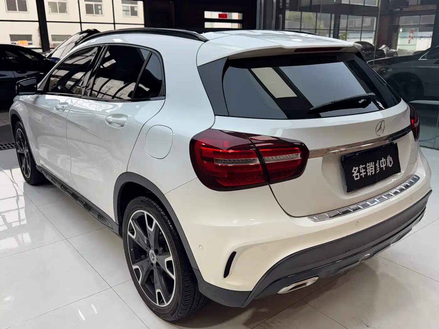 Mercedes-Benz GLA 2018 GLA 220 4MATIC Sport фото 6