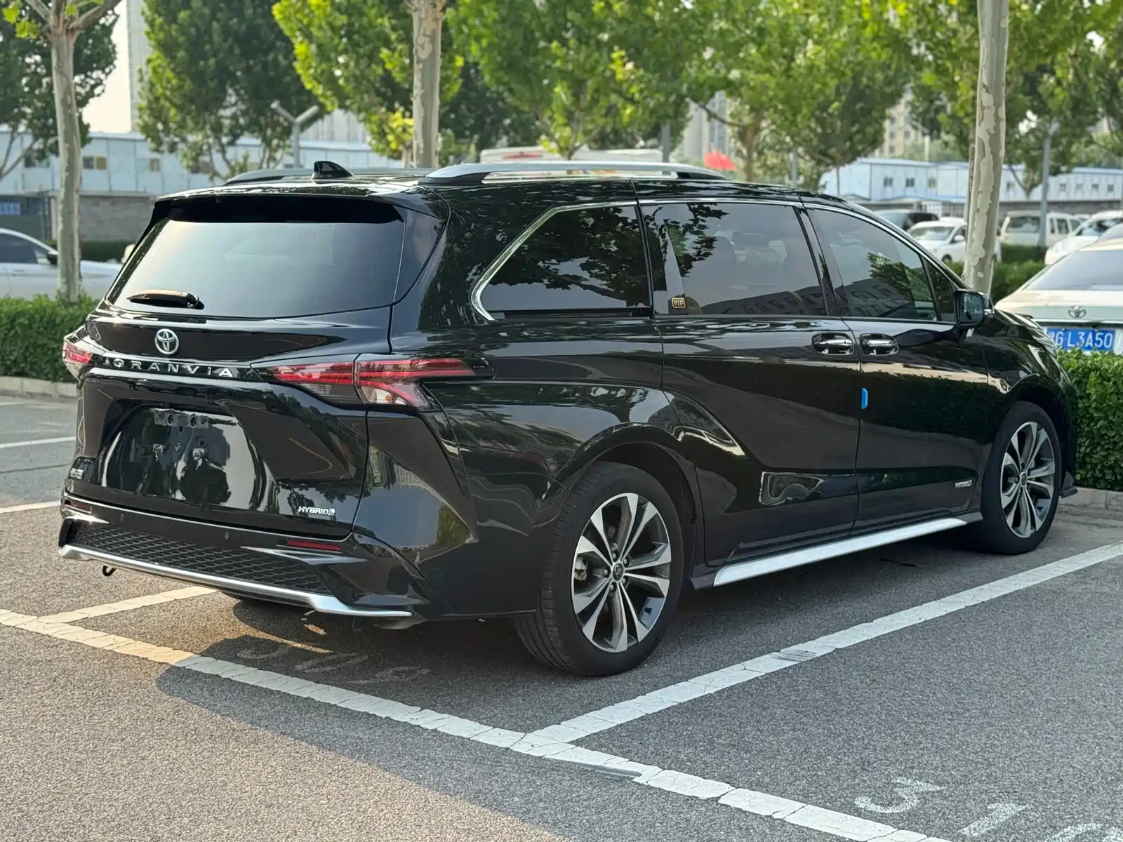 Фото 6 - Toyota Granvia