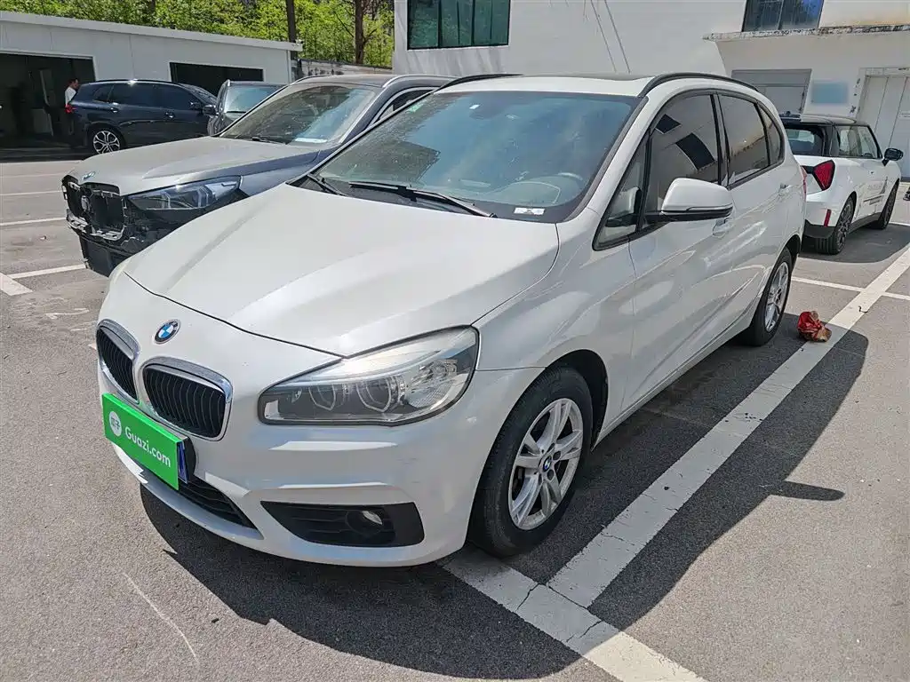 BMW 2 Series Touring 2016 218i Leading