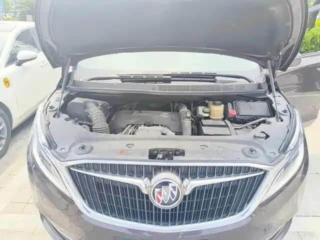Buick GL8 2017 ES 28T Comfort Type China V — фото 3
