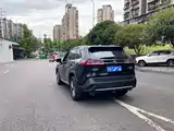 Фото 10 - Toyota Wildlander