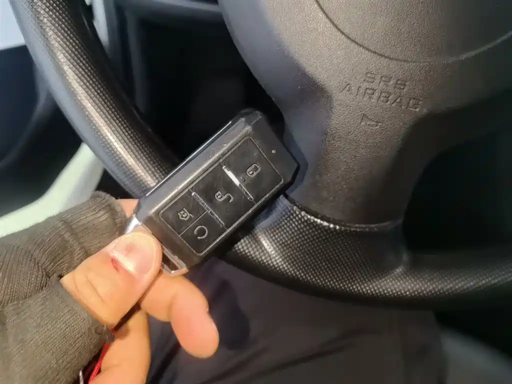 BYD e1 2019 Joy Edition фото 9