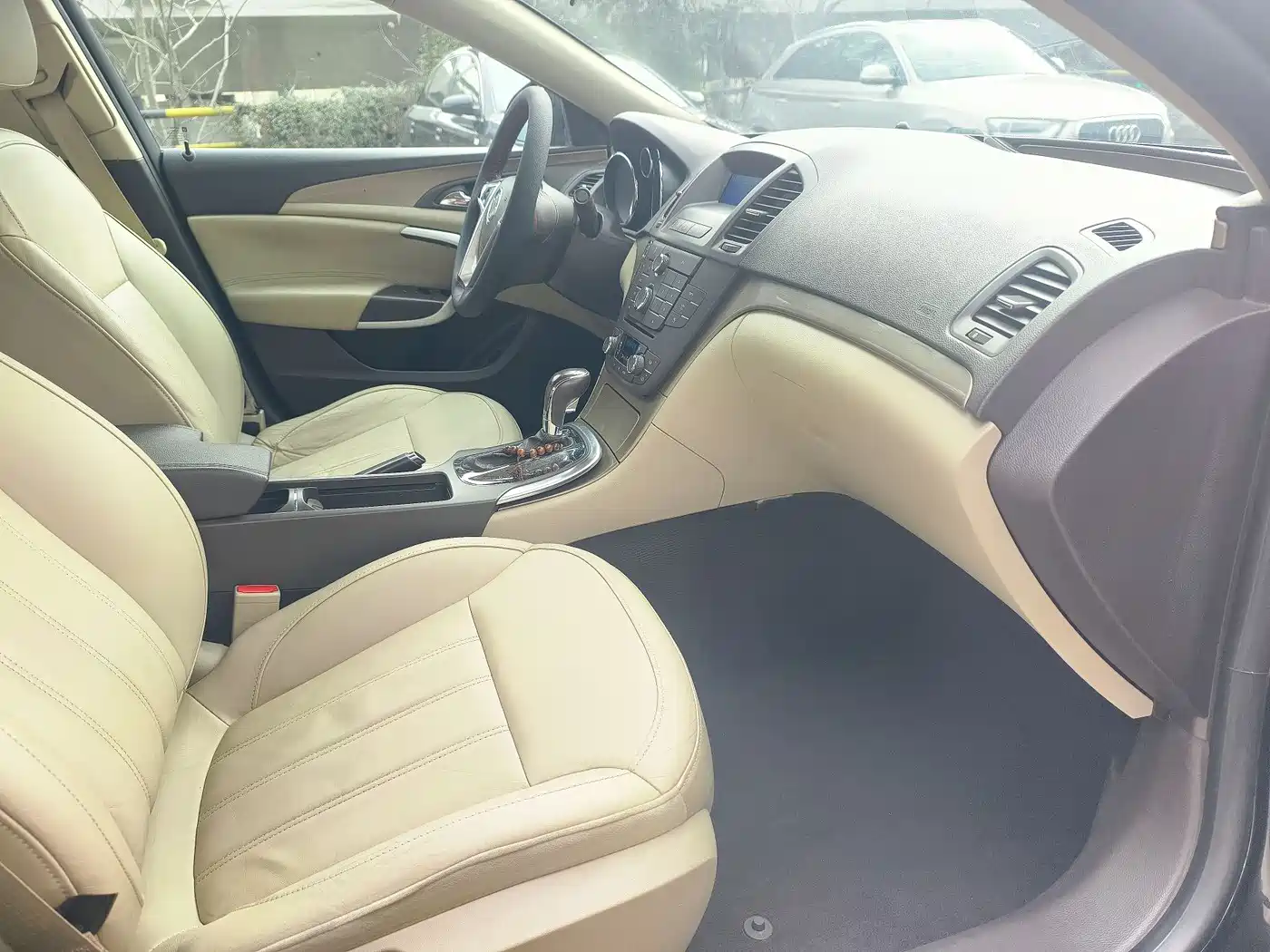 Buick Regal 2012 Model 2.0L Luxury фото 15
