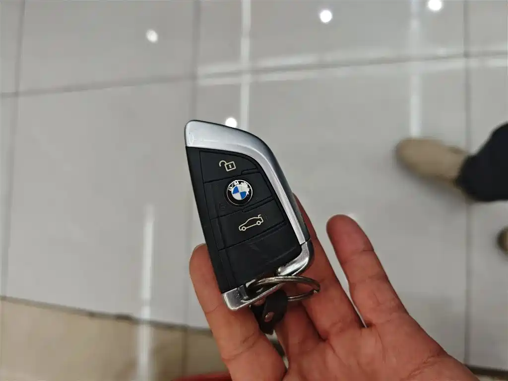 BMW 2 Series Touring 2016 218i Sport Design Package фото 9